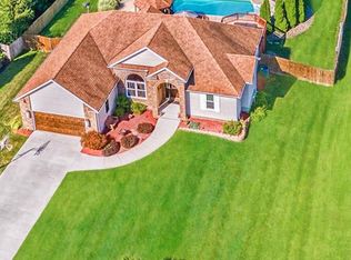 7040 Sturbridge Dr, Concord Township, OH 44077
