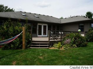 6040 Iron Bridge Rd, Chatham, IL 62629