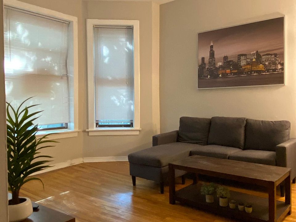 1st image of 3554 N Wilton Ave #1A