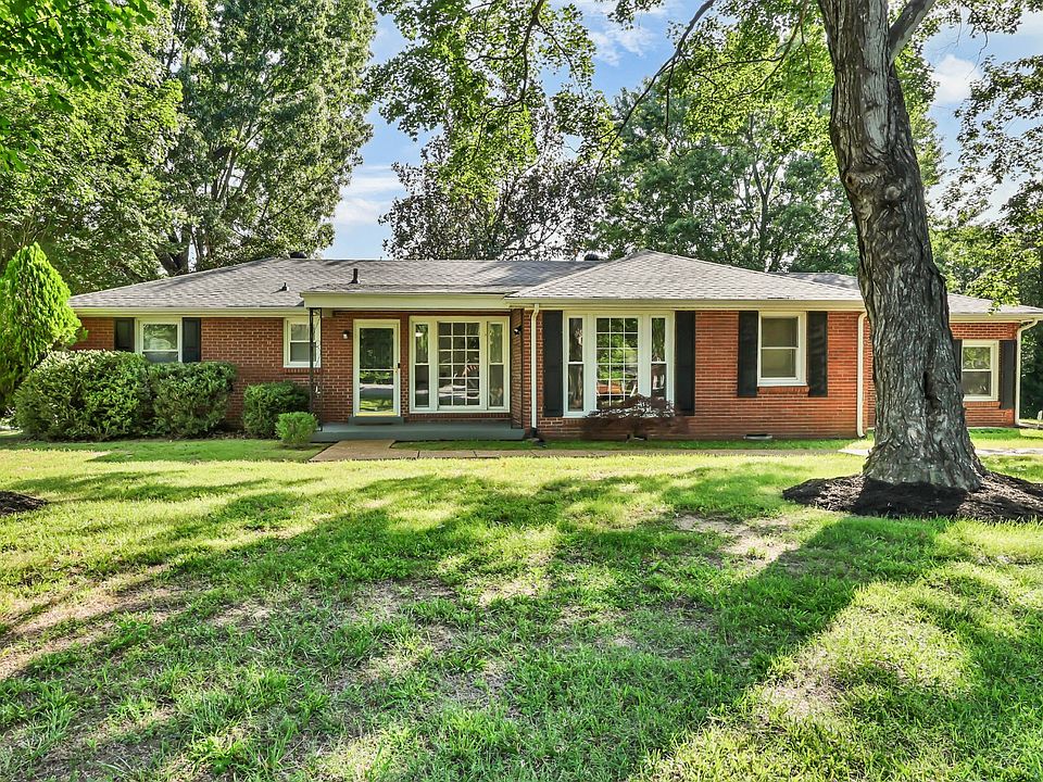 1st image of 7 Lacy Ln