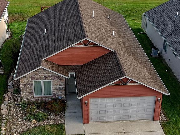 4th image of 33 Stoneybrook Cir SW
