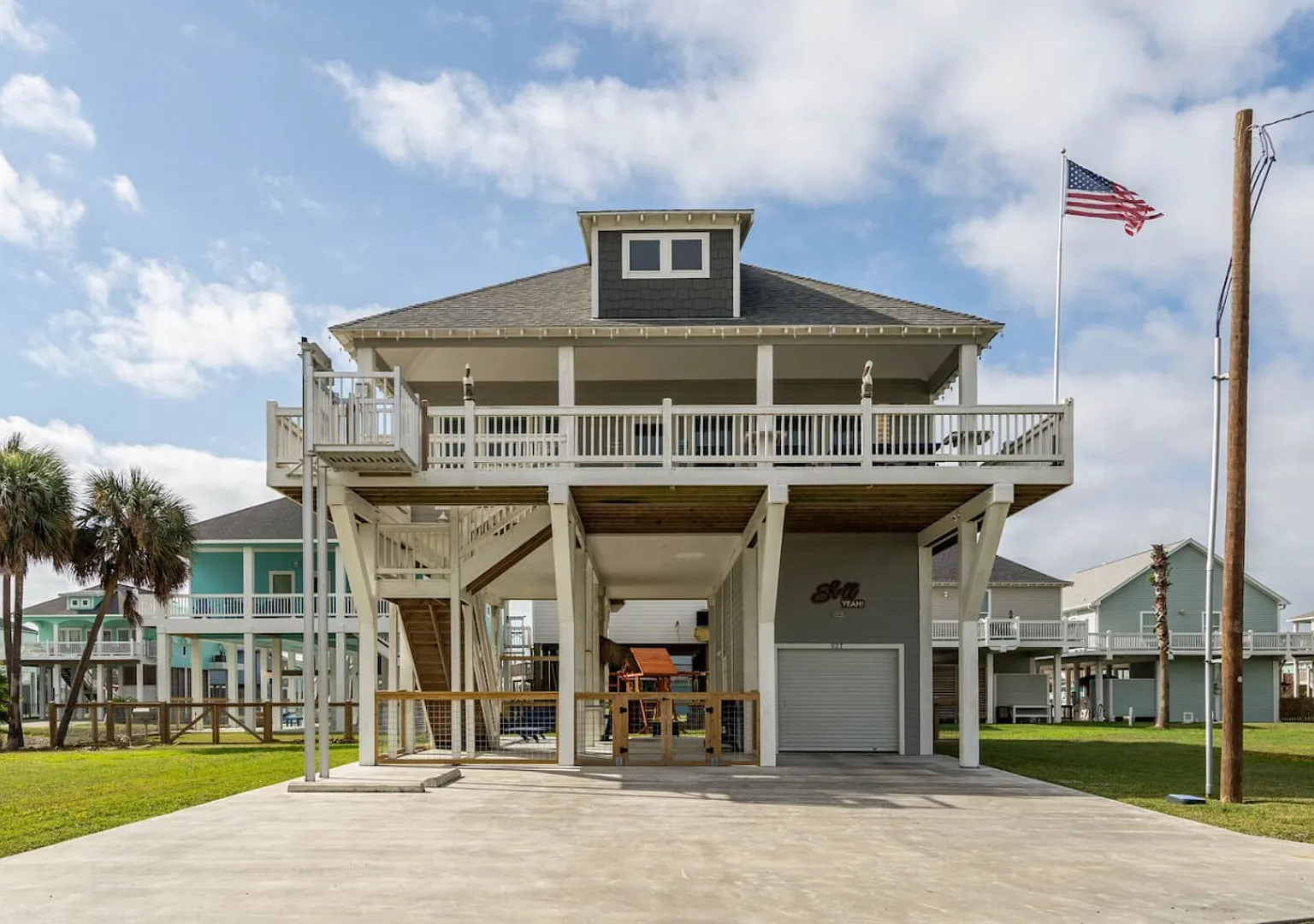 Golf Cart Rental, Playscape, Close to beach — Photo 3