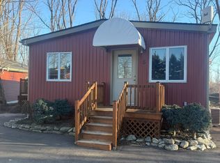 8770 Chippawa Creek Rd #5, Niagara Falls, ON L2H0X4