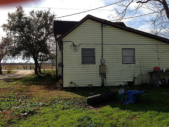 3rd image of 1116 County Road 479