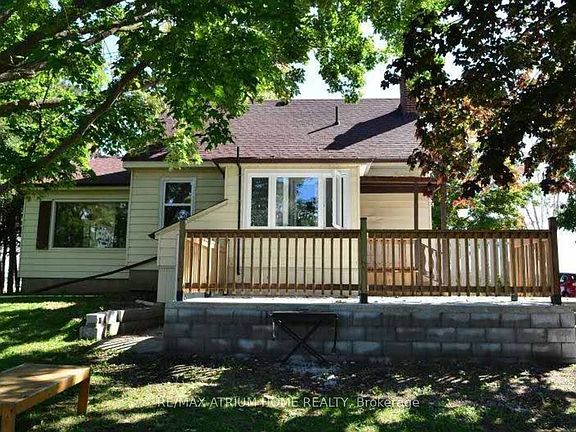 4th image of 1680 Victoria St W