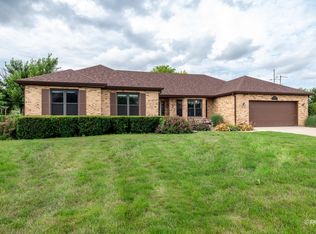 225 Wilcox Dr, Bartlett, IL 60103