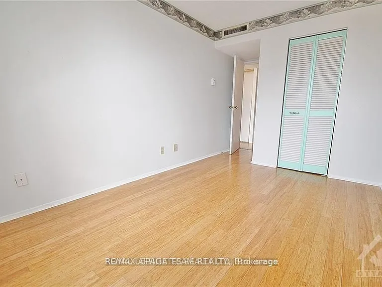 200 Lafontaine Ave #304 — Photo 15