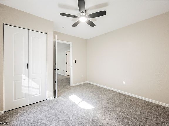 5th image of 601 Sandy Dr