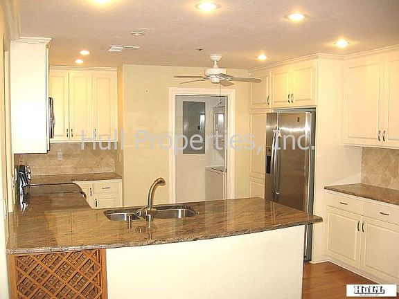 5th image of 40 N Ih 35 APT 4B4