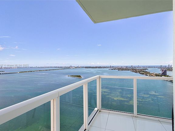 5th image of 1900 N Bayshore Dr APT 4202