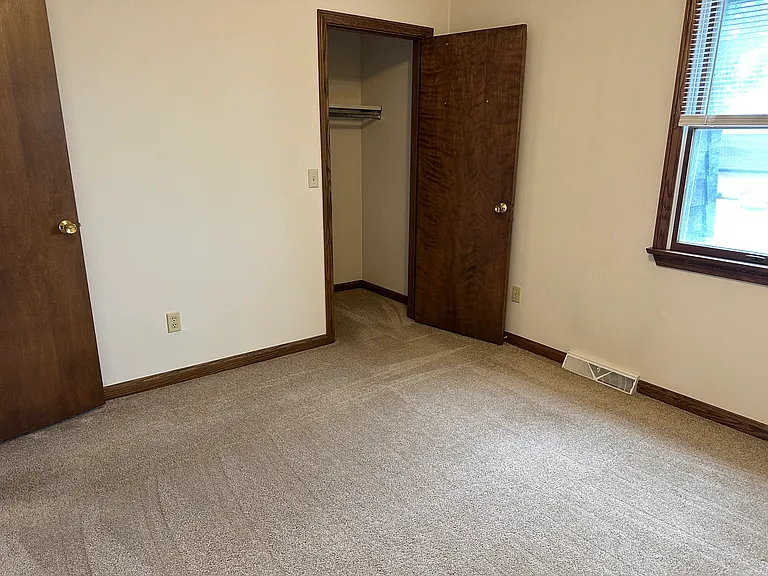 3173 W 40th St — Photo 13