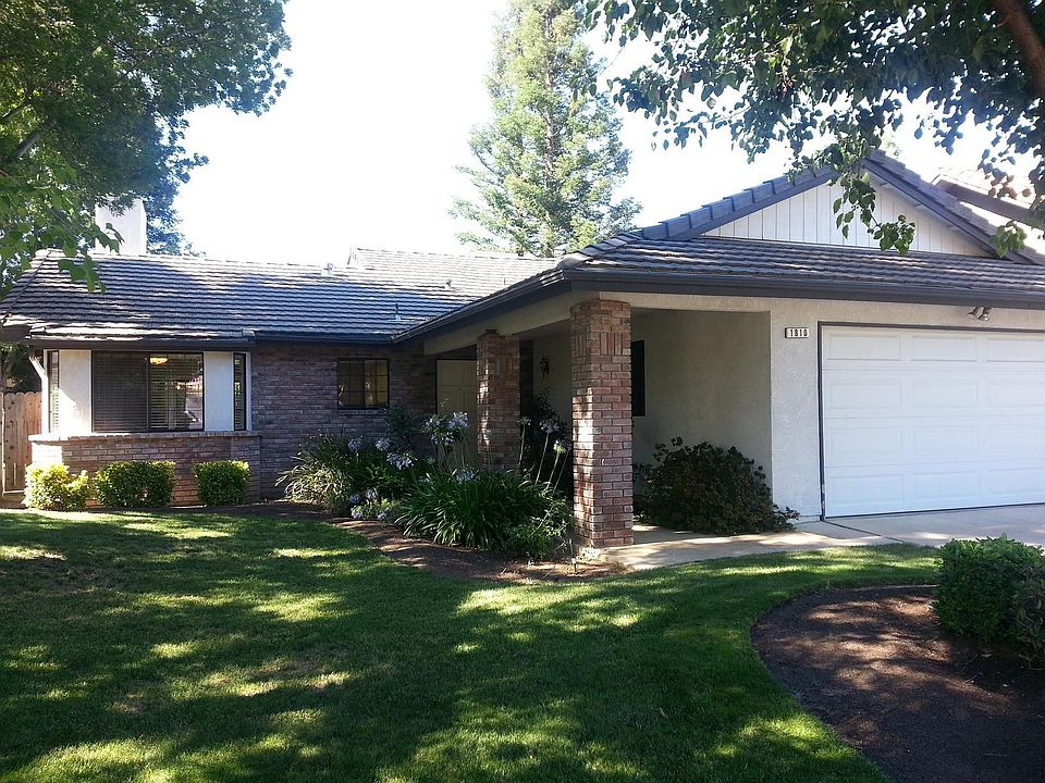 1st image of 1810 E Pryor Dr