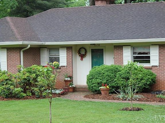 3rd image of 2150 Woodcrest Dr
