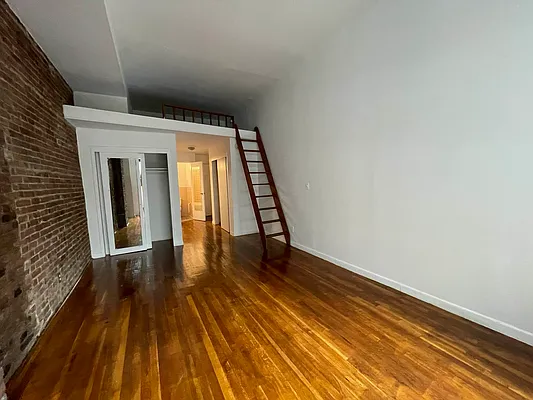 Rented by JM Preston Properties LLC | media 8