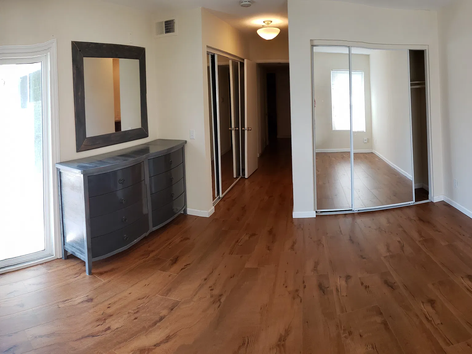 1 bed, 165 sqft, $1,500 — Photo 3