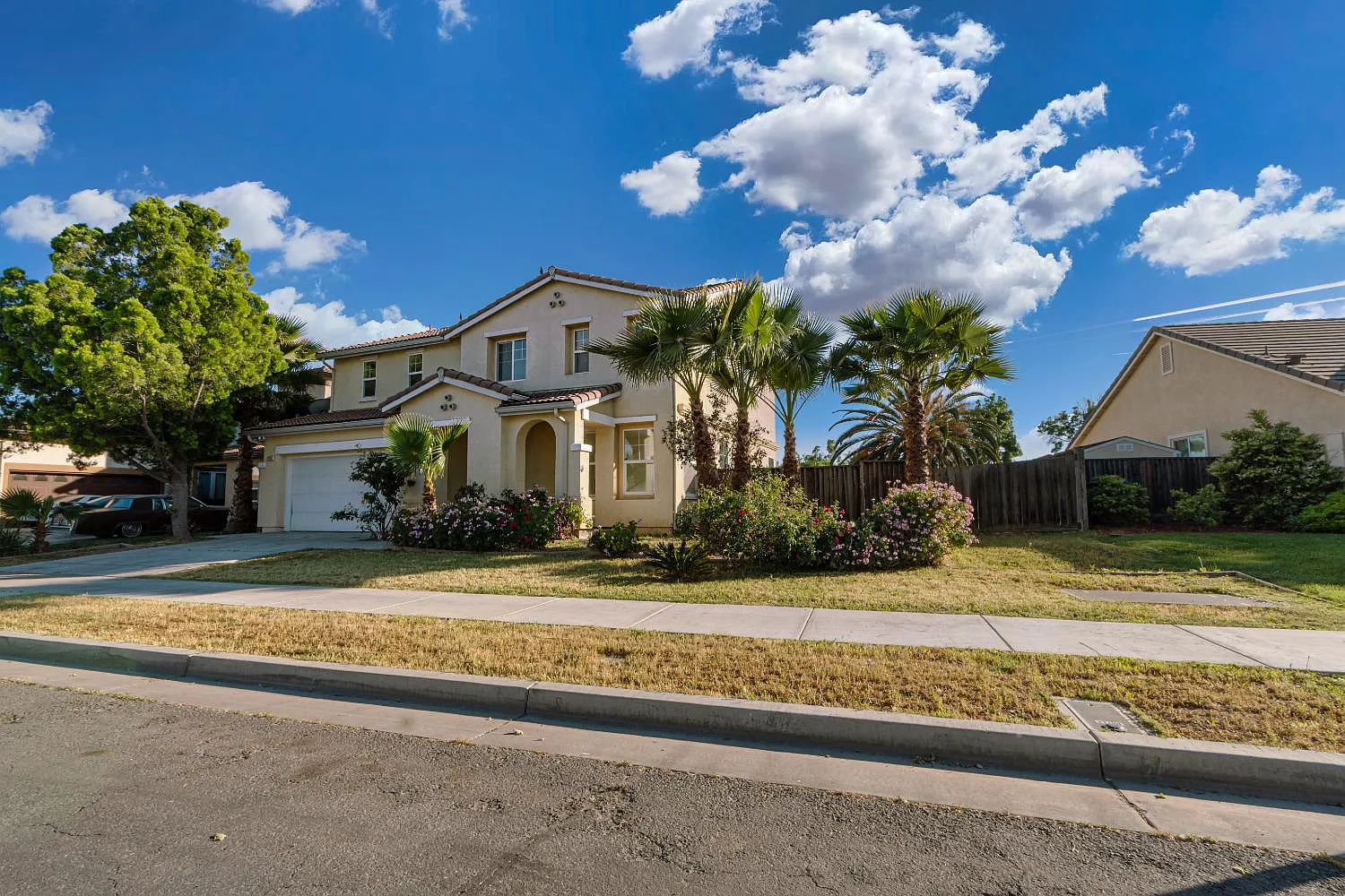 2325 S Creekside Dr photo 1