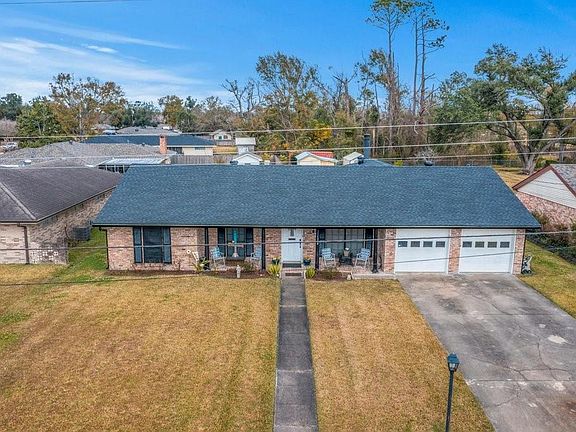 3rd image of 1008 Jefferson Dr W