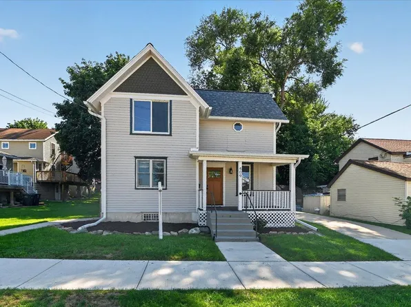 409 S 4th St, Stoughton, WI 53589