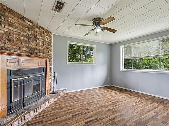 5th image of 40026 Wilkes Rd