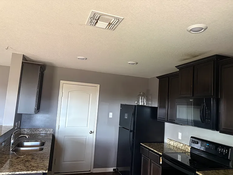 3131 Rosalind Way — Photo 4