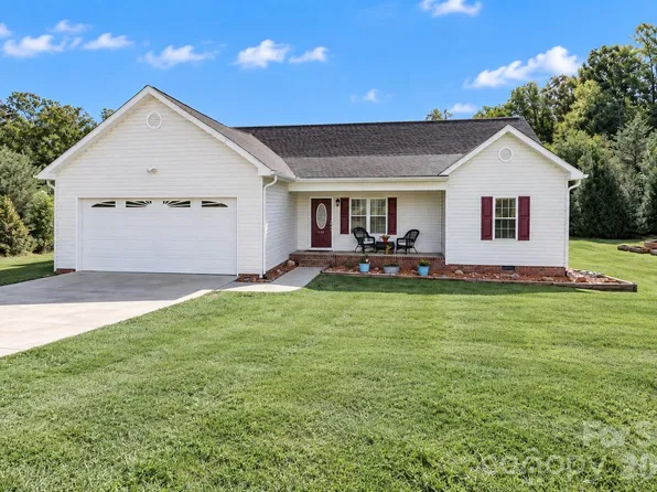 138 Westhaven Dr, Statesville, NC 28625