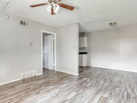 2nd image of 2215 Harriett St #0e6d45708