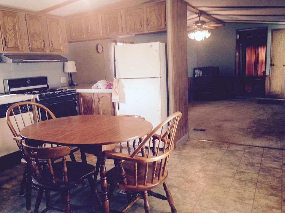 2nd image of 10 Harmony Ln