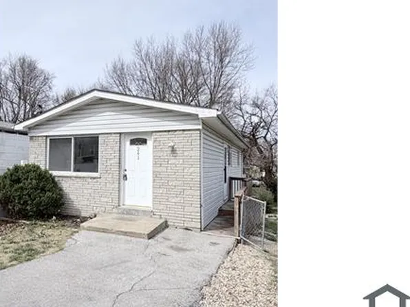 241 Flora Dr, Saint Louis, MO 63135