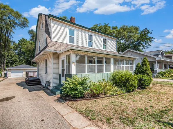 31 32nd St SE, Wyoming, MI 49548
