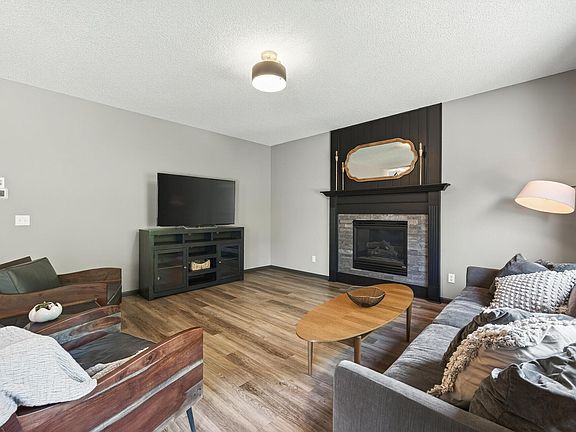 5th image of 11856 76th St NE