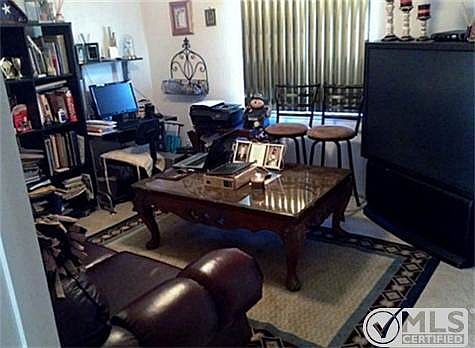 4th image of 3723 Shady Hollow Ln