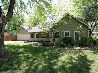 2104 SE 9th St, Bentonville, AR 72712