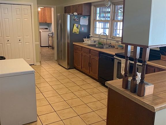 5th image of 152 Woodside Ln
