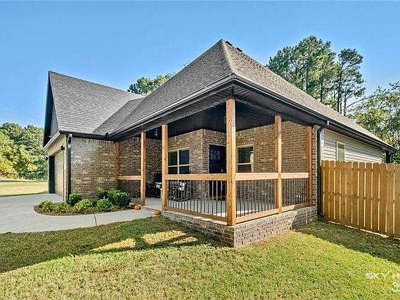 2nd image of 1 Baker Dr