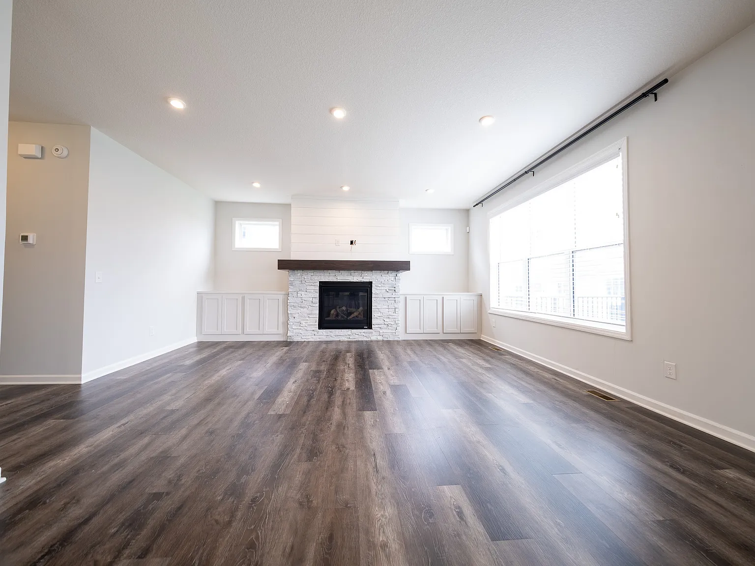 Thrush Street, Shakopee (3849) LS JS1 - 1 — Photo 2