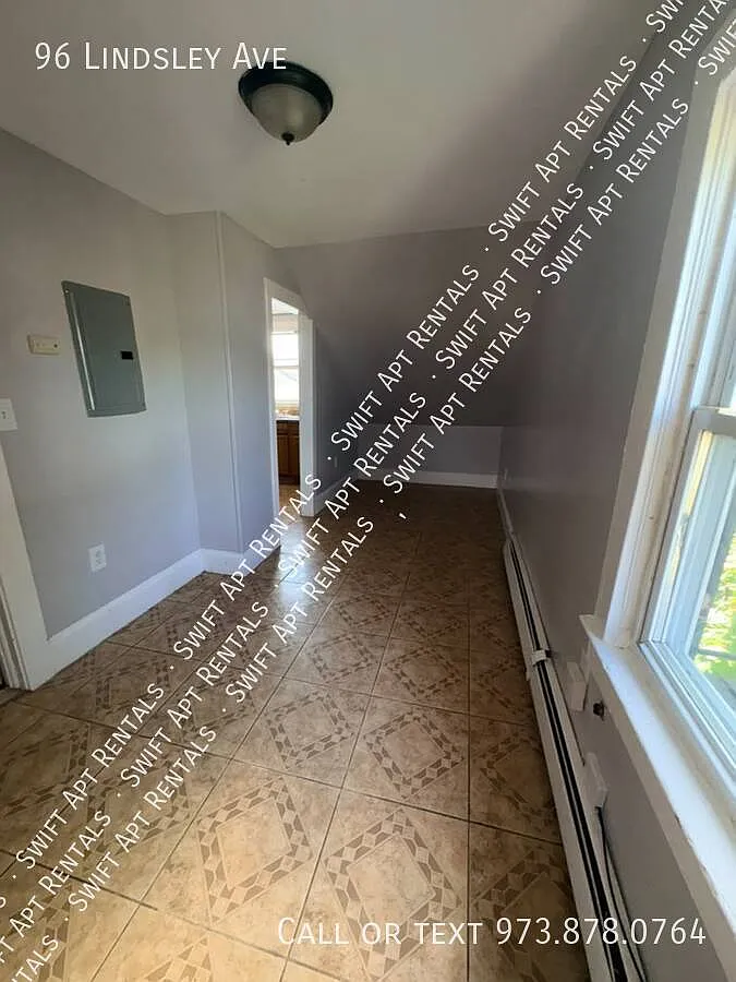 96 Lindsley Newark 2 bedroom price 1500 — Photo 2