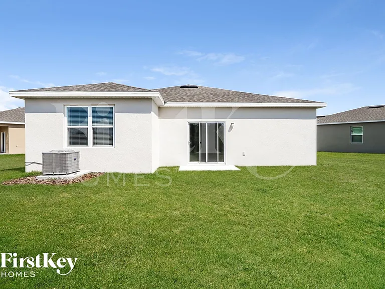 340 Corbel Ln — Photo 15