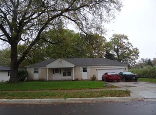 4614 Ashley Dr, McHenry, IL 60050