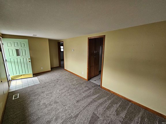 3rd image of 1410 Busseron St