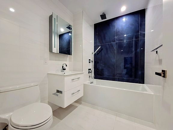 4th image of 4244 Crescent St APT 3A