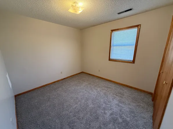 2 bed, 1.0 bath, $775, 312 N Ridgeview Dr #312, Warrensburg, MO 64093