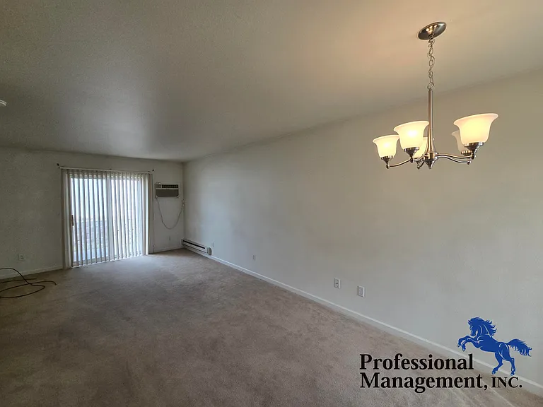 3825 Avenue B #5 — Photo 3