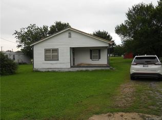 522 Grand Ave, Stuart, OK 74570