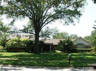 251 Chamonix Ct, Saint Louis, MO 63141