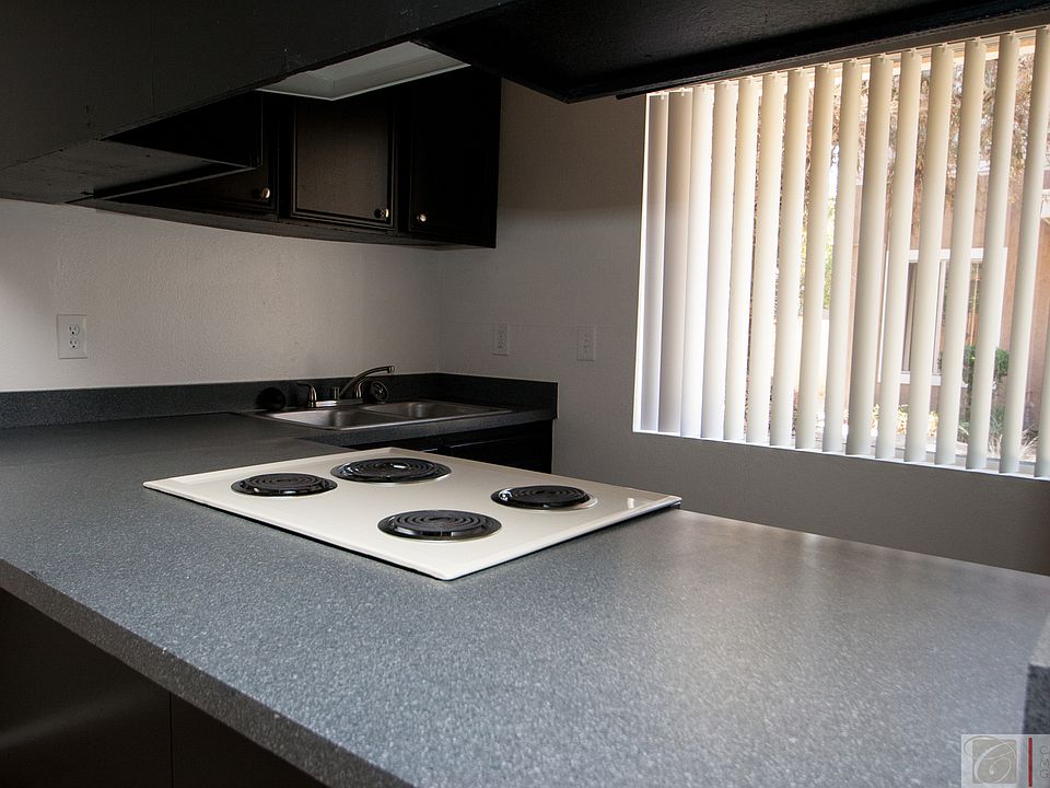 1st image of 1371 E Lexington Ave #113