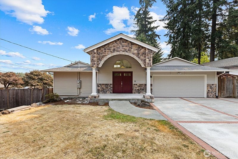4th image of 1704 154th Avenue SE