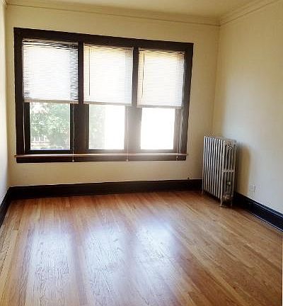 3rd image of 2015 W Berwyn Ave #2