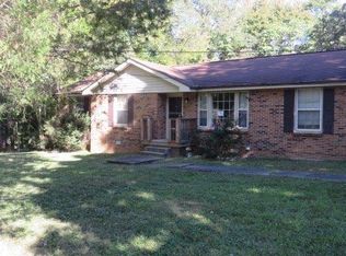 325 Dean Rd, Clarksville, TN 37040