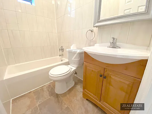 Rented by ZealEstate Group Inc | media 29