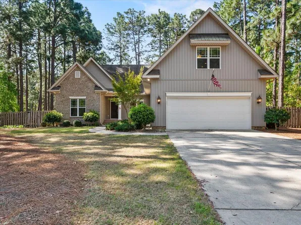 2 Vinson Ln, Pinehurst, NC 28374